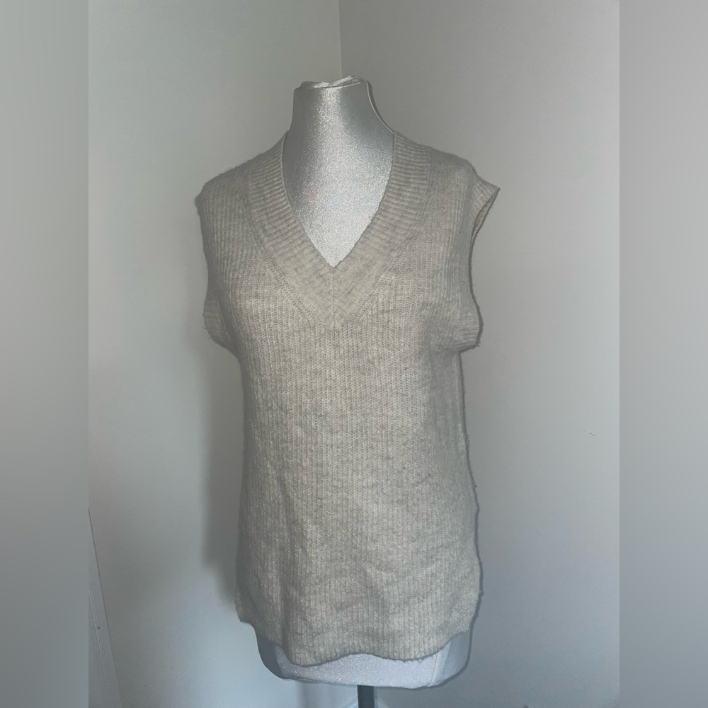 H&M V-Neck Pull-Over Sweater
